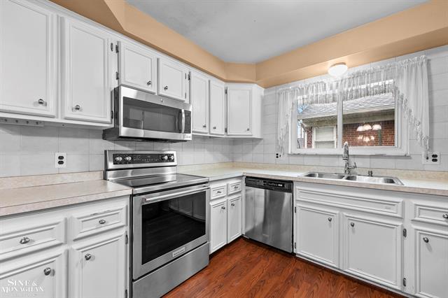 Builiding view six for 22201 Benjamin, Saint Clair Shores, MI. 48081