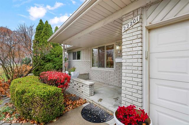 Builiding view thirty for 22201 Benjamin, Saint Clair Shores, MI. 48081