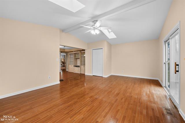 Builiding view twelve for 22201 Benjamin, Saint Clair Shores, MI. 48081