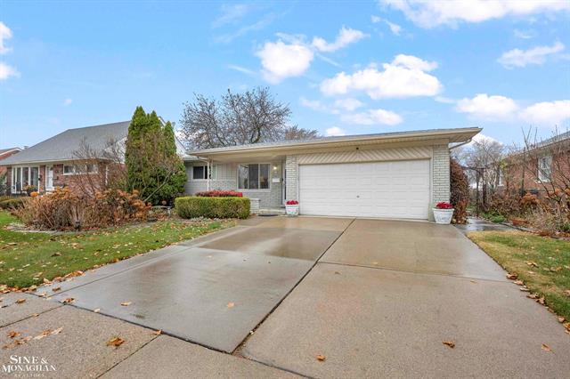 Builiding view twenty eight for 22201 Benjamin, Saint Clair Shores, MI. 48081