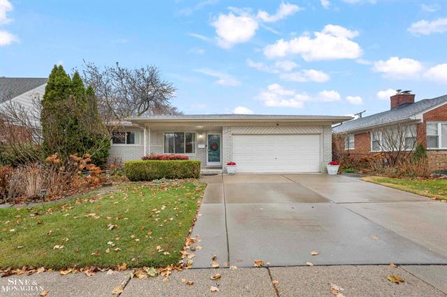 Builiding view twenty nine for 22201 Benjamin, Saint Clair Shores, MI. 48081