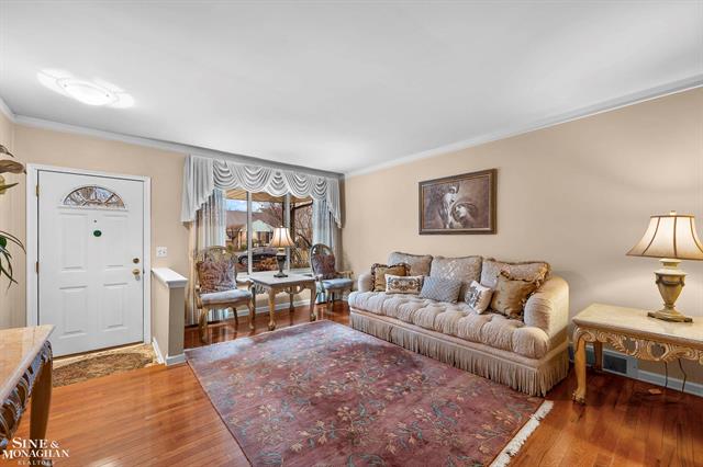 Builiding view two for 22201 Benjamin, Saint Clair Shores, MI. 48081