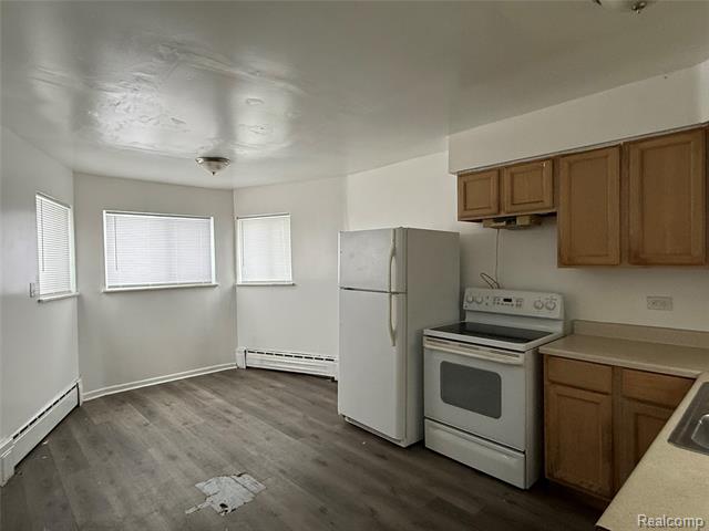 Builiding view ten for 4510 Marr, Warren, MI. 48091