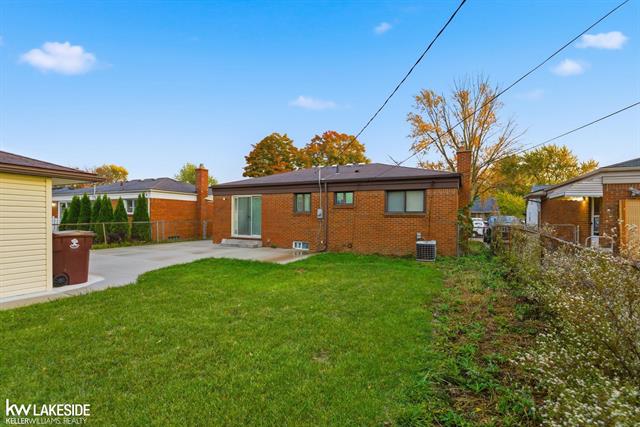 Builiding view eleven for 8385 Helen, Center Line, MI. 48015