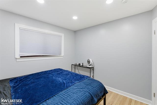 Builiding view thirteen for 8385 Helen, Center Line, MI. 48015