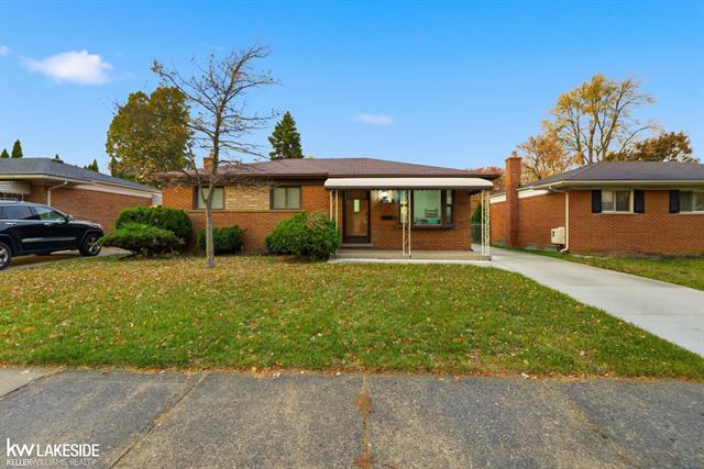 front view for 8385 Helen, Center Line, Mi. 48015