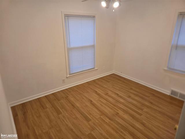 Builiding view fifteen for 7337 Dale, Center Line, MI. 48015