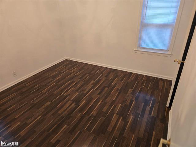 Builiding view fourteen for 7337 Dale, Center Line, MI. 48015