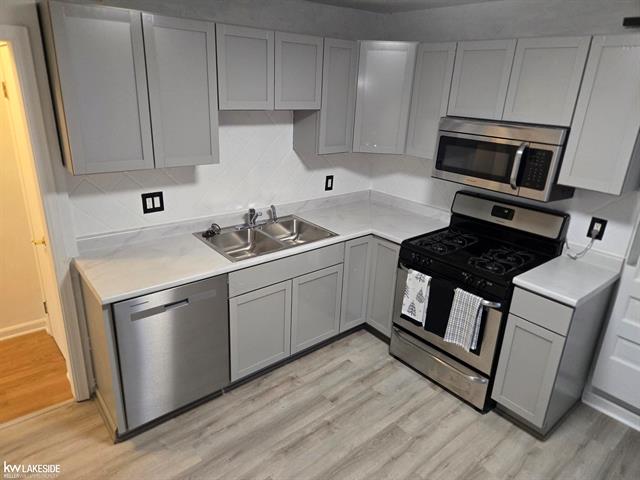 Builiding view six for 7337 Dale, Center Line, MI. 48015