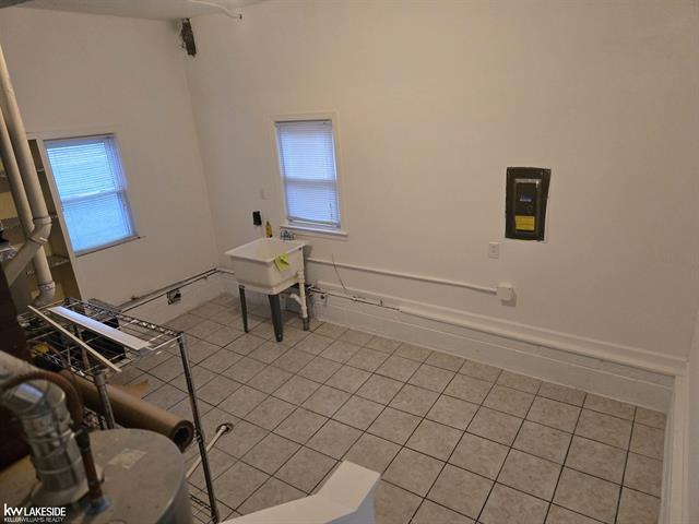 Builiding view sixteen for 7337 Dale, Center Line, MI. 48015