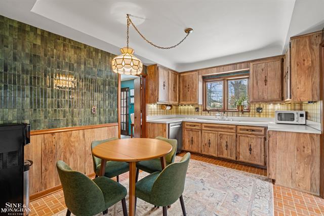 Builiding view nine for 26118 San Rosa, Saint Clair Shores, MI. 48081