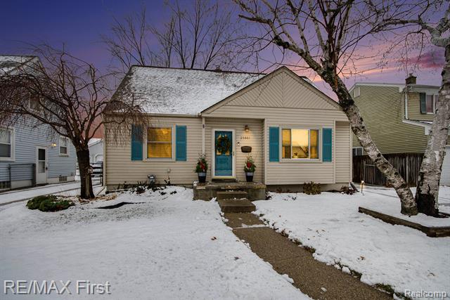 Builiding view one for 25861 Wiseman, Roseville, MI. 48066