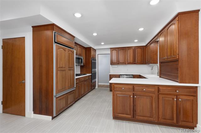 Builiding view four for 22429 Lakecrest, Saint Clair Shores, MI. 48081