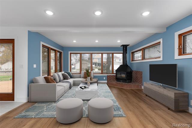 Builiding view nine for 22429 Lakecrest, Saint Clair Shores, MI. 48081