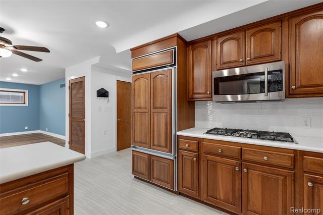 Builiding view six for 22429 Lakecrest, Saint Clair Shores, MI. 48081