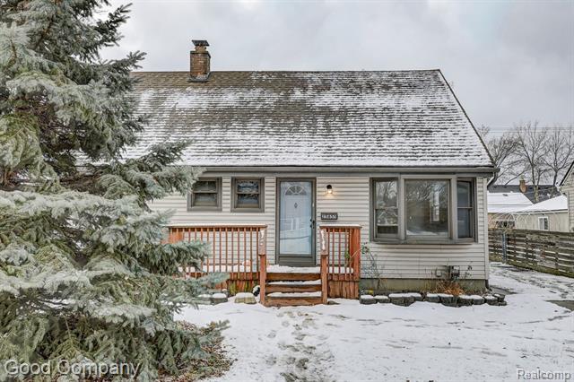 Builiding view forty five for 25855 Mackinac, Roseville, MI. 48066