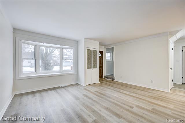 Builiding view four for 25855 Mackinac, Roseville, MI. 48066