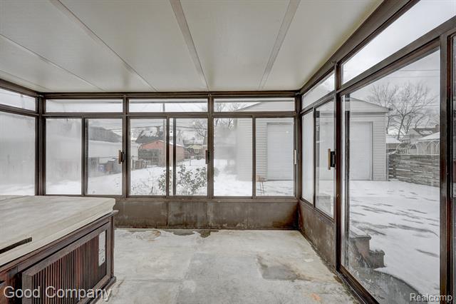 Builiding view fourteen for 25855 Mackinac, Roseville, MI. 48066