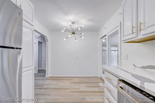 Builiding view thirteen for 25855 Mackinac, Roseville, MI. 48066