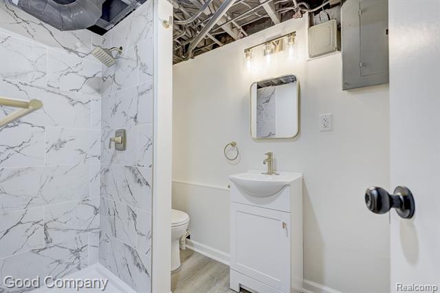 Builiding view thirty two for 25855 Mackinac, Roseville, MI. 48066