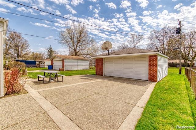 Builiding view four for 13194 Burgundy, Warren, MI. 48089