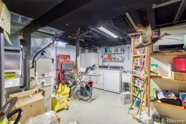 Builiding view twenty five for 13194 Burgundy, Warren, MI. 48089