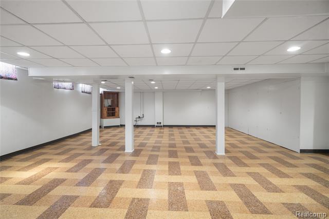 Builiding view seventeen for 13171 Burgundy, Warren, MI. 48089