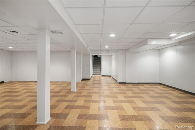 Builiding view sixteen for 13171 Burgundy, Warren, MI. 48089