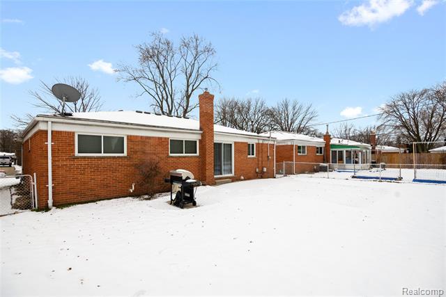 Builiding view twenty two for 13171 Burgundy, Warren, MI. 48089