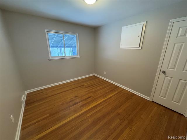 Builiding view eleven for 26301 Fernwood, Roseville, MI. 48066