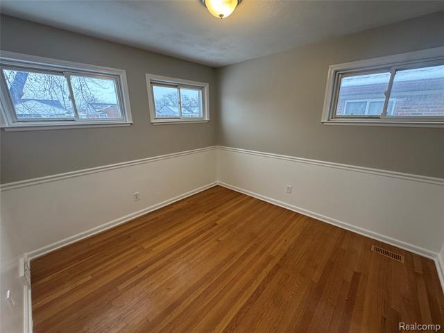 Builiding view nine for 26301 Fernwood, Roseville, MI. 48066