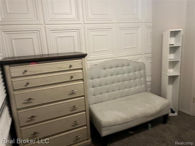 Builiding view twenty two for 8054 Potomac, Center Line, MI. 48015