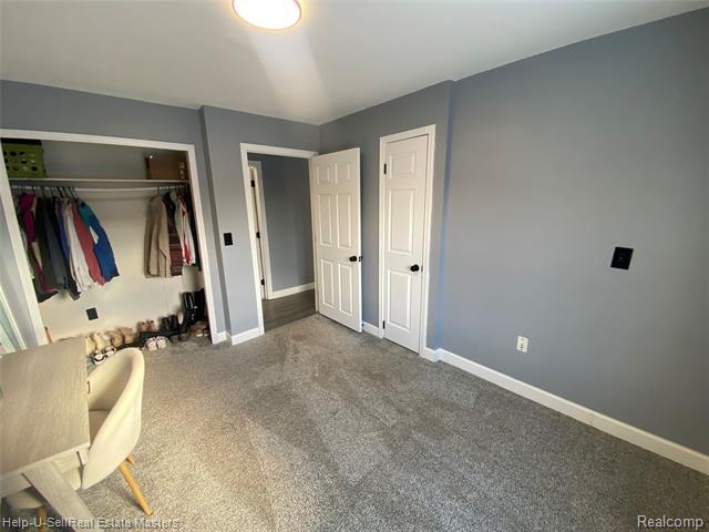 Builiding view nine for 26501 Clancy, Roseville, MI. 48066