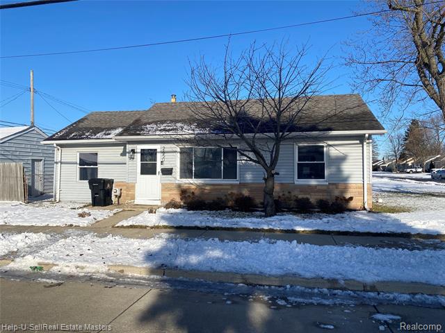 Builiding view twenty four for 26501 Clancy, Roseville, MI. 48066