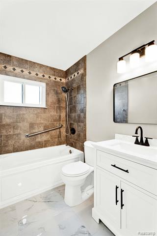 Builiding view nineteen for 27390 Seyburn, Warren, MI. 48092