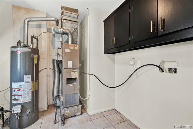 Builiding view twenty one for 27390 Seyburn, Warren, MI. 48092