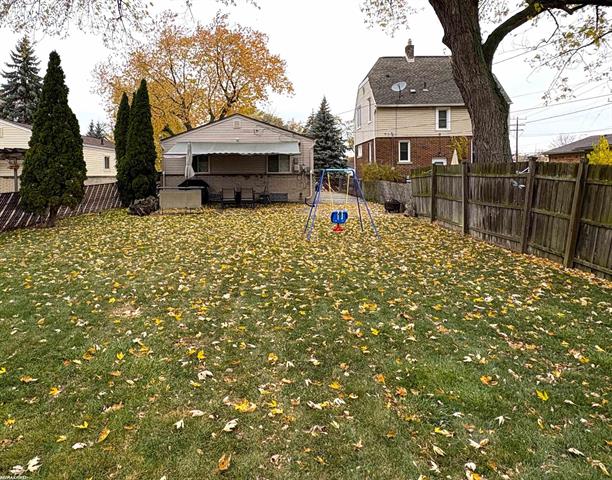 Builiding view nineteen for 21336 Erben, Saint Clair Shores, MI. 48081