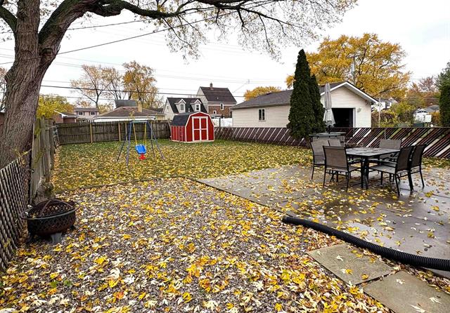 Builiding view seventeen for 21336 Erben, Saint Clair Shores, MI. 48081