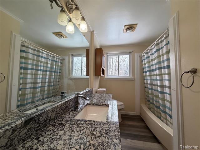 Builiding view eighteen for 27233 Audrey, Warren, MI. 48092