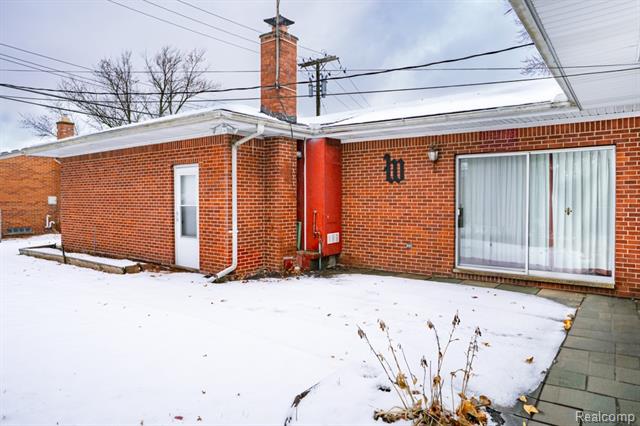 Builiding view four for 28031 Lorraine, Warren, MI. 48093