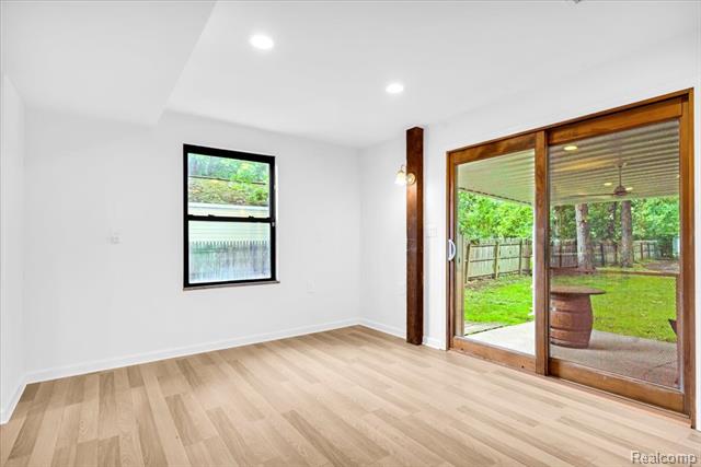Builiding view ten for 27769 Gilbert, Warren, MI. 48093