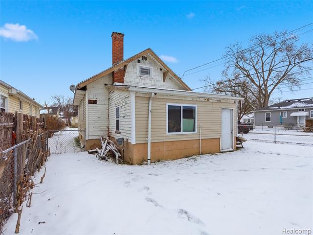 Builiding view five for 17392 Tennyson, Roseville, MI. 48066