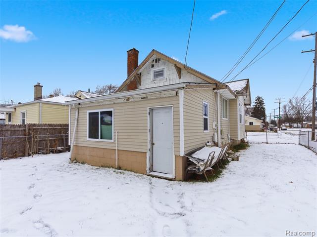 Builiding view four for 17392 Tennyson, Roseville, MI. 48066