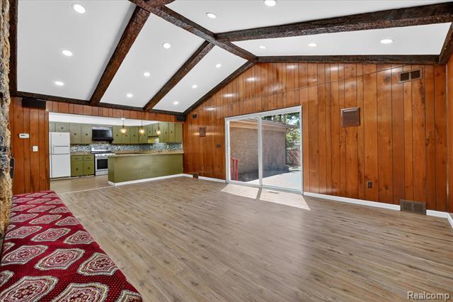 Builiding view eight for 28013 Roan, Warren, MI. 48093