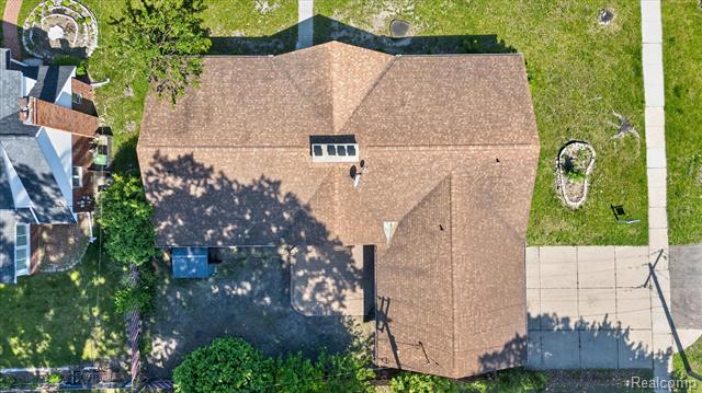 Builiding view fifty five for 28013 Roan, Warren, MI. 48093
