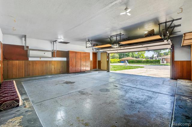 Builiding view forty five for 28013 Roan, Warren, MI. 48093