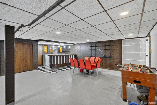 Builiding view thirty nine for 28013 Roan, Warren, MI. 48093