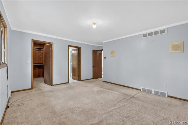 Builiding view thirty one for 28013 Roan, Warren, MI. 48093