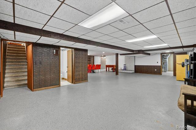 Builiding view thirty seven for 28013 Roan, Warren, MI. 48093