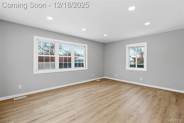 Builiding view eight for 27550 Garfield, Roseville, MI. 48066